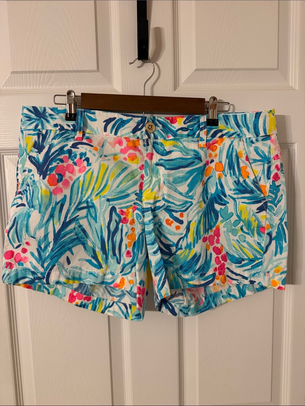 Lilly Pulitzer, Multicolor Tropical Leaf Print Shorts